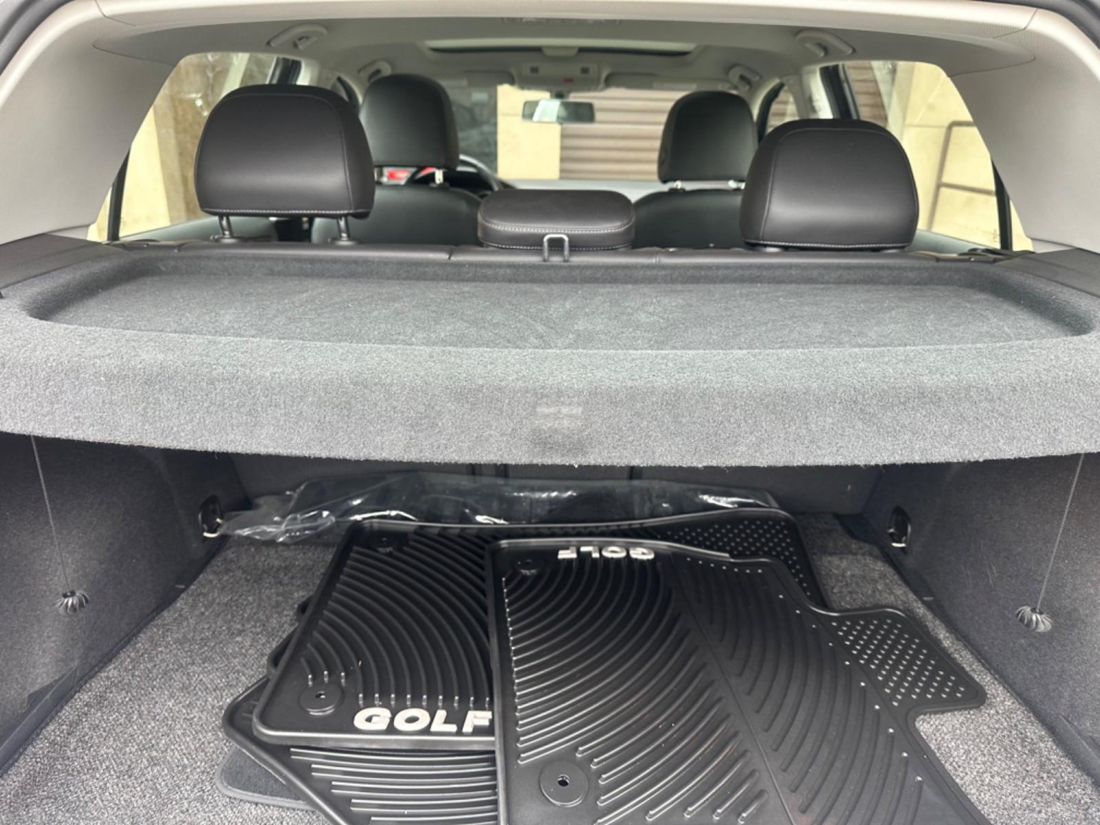 2015 Gray /Black Volkswagen Golf Leather (3VW217AU1FM) with an 4 Cylinder engine, Automatic transmission, located at 30 S. Berkeley Avenue, Pasadena, CA, 91107, (626) 248-7567, 34.145447, -118.109398 - Photo #18